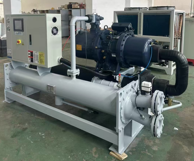 螺桿式冷水機應用于化工行業(yè)